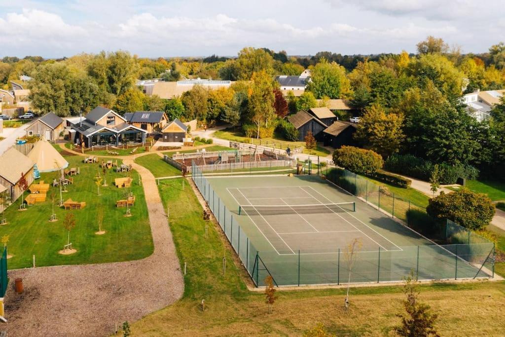 Castleford Cottage , Lowermill Estate Somerford Keynes 외부 사진