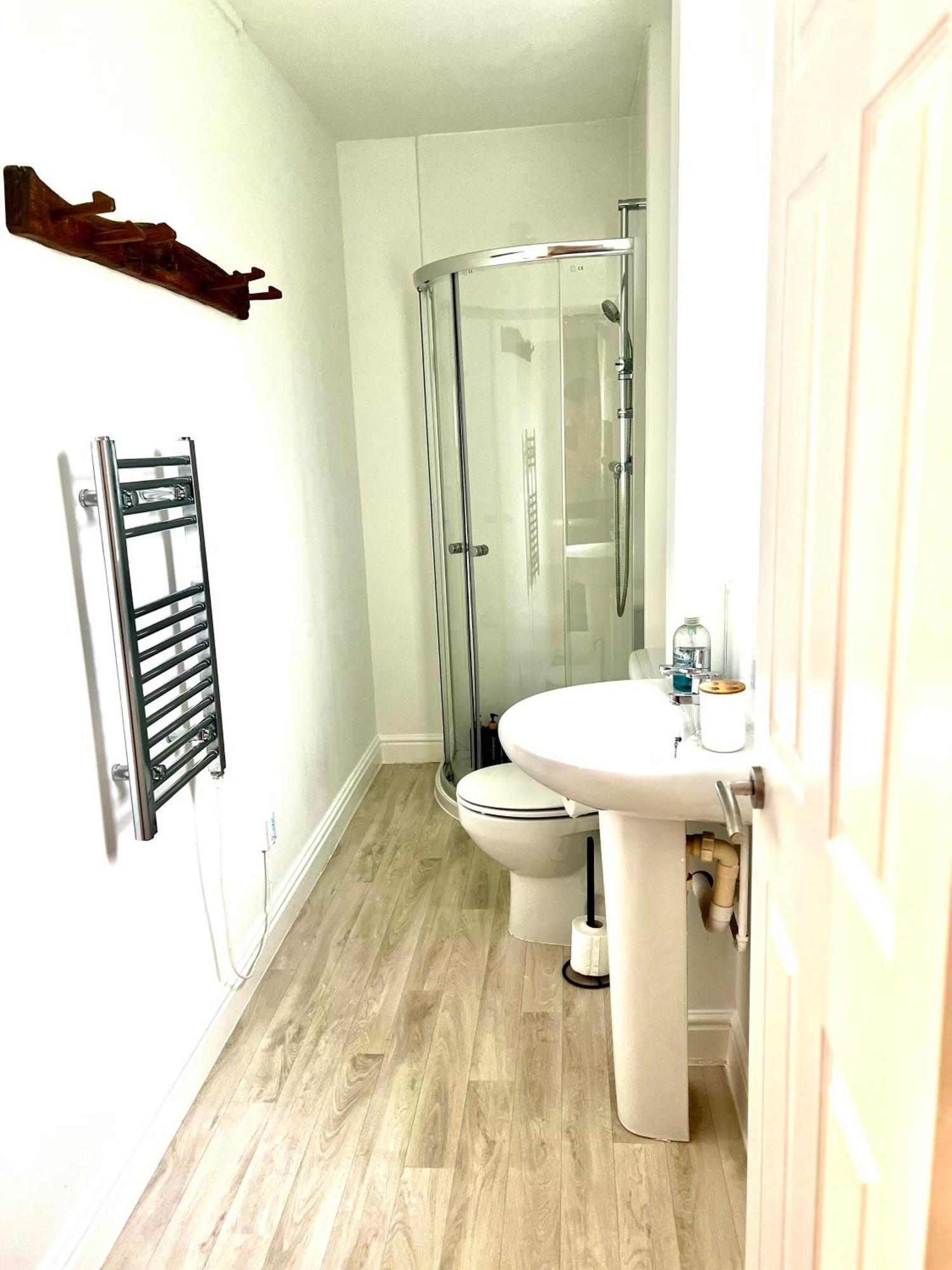 Castleford Cottage , Lowermill Estate Somerford Keynes 외부 사진